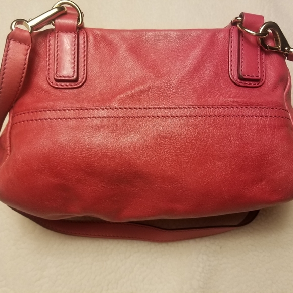 Givenchy medium Pandora handle bag in pink - Picture 4 of 8